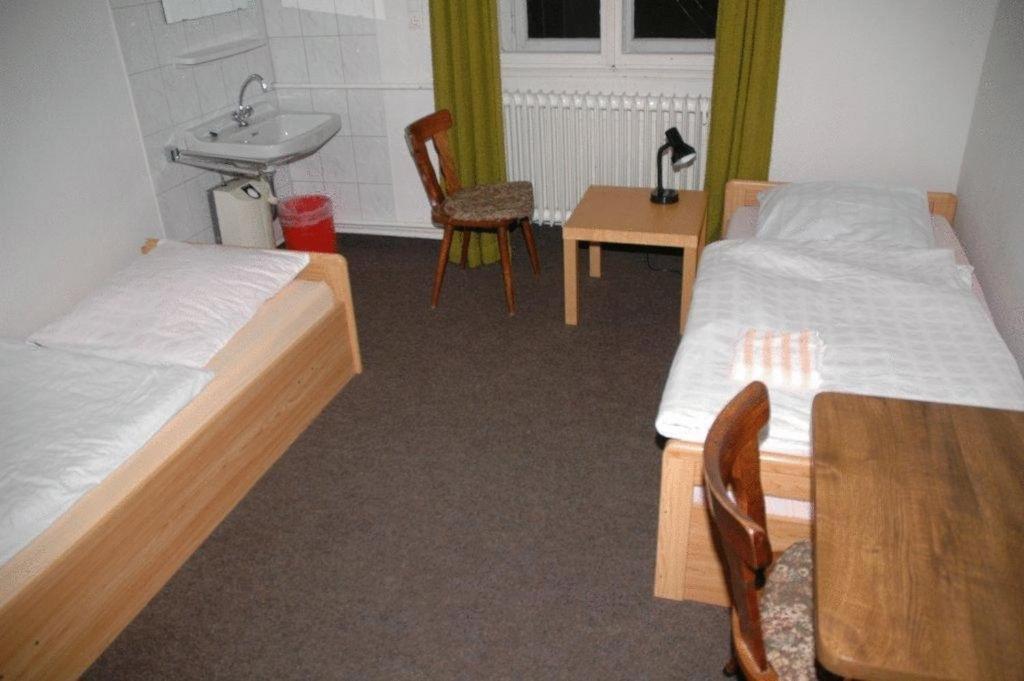 Nikolauskloster Jüchen Buitenkant foto